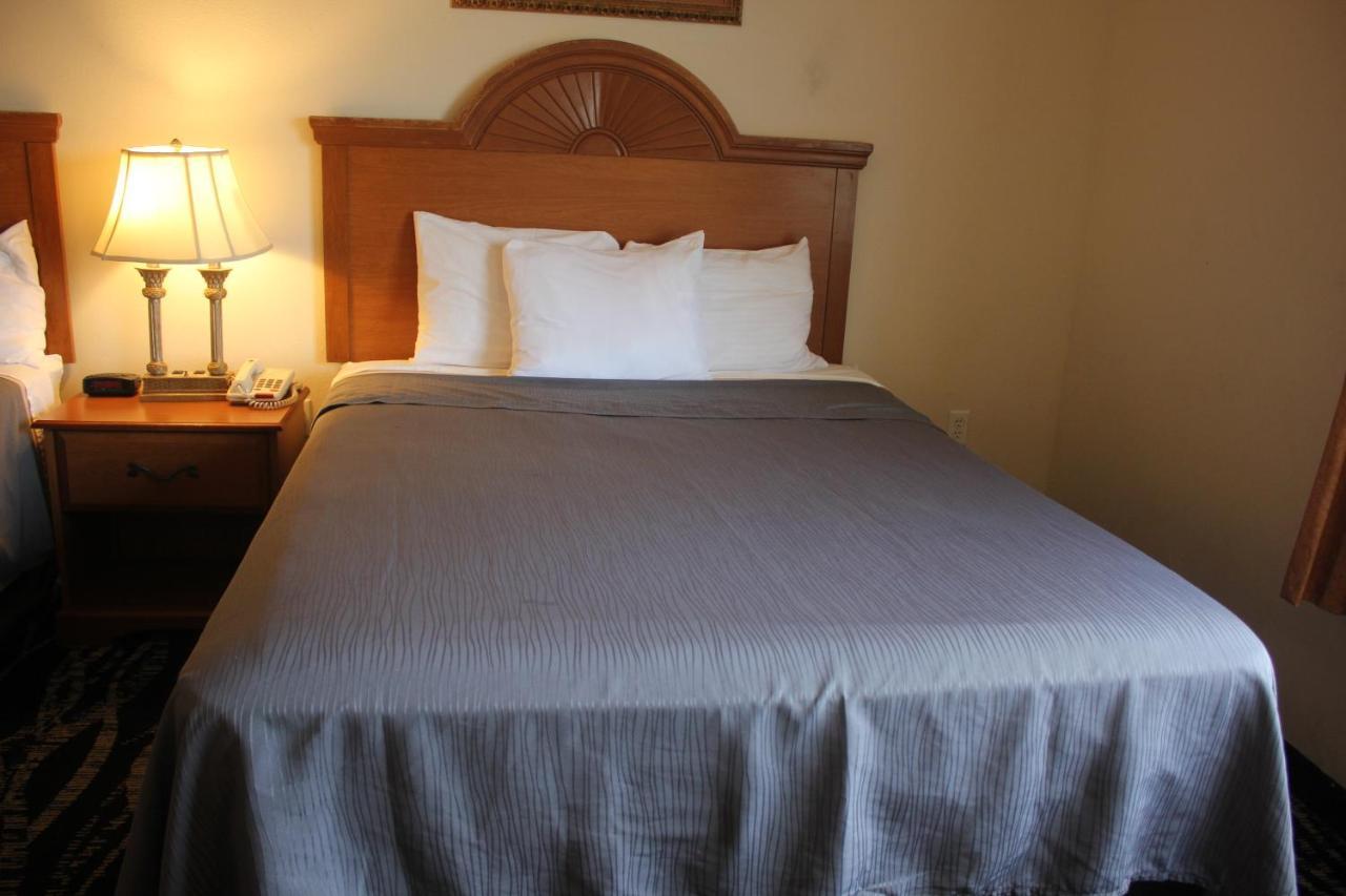Heritage And Hotel 2*